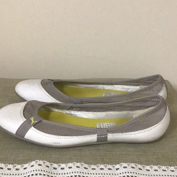 Puma white and gray slip on flats nice shape - Picture 1 of 12
